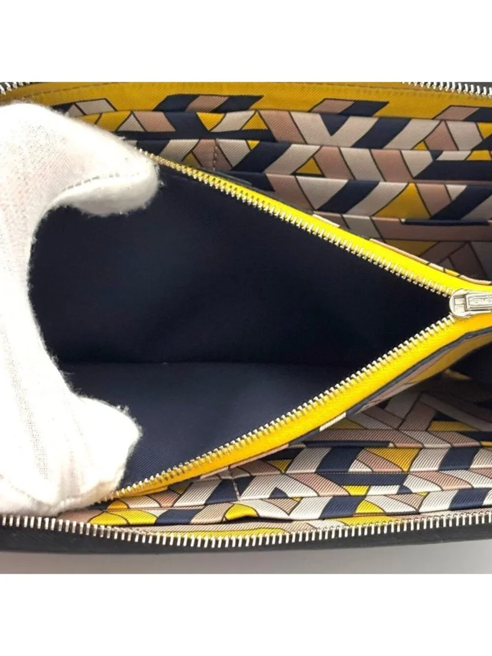 Hermes brand color